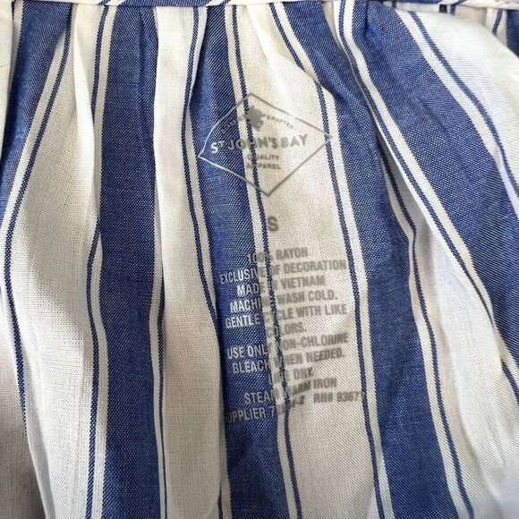 St Johns Bay NWT Blue White Striped Vneck Ruffled Boho Blouse Size Small - Picture 7 of 10